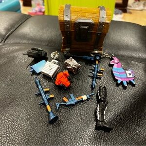 Fortnite loop chest treasure box weapons etc lot